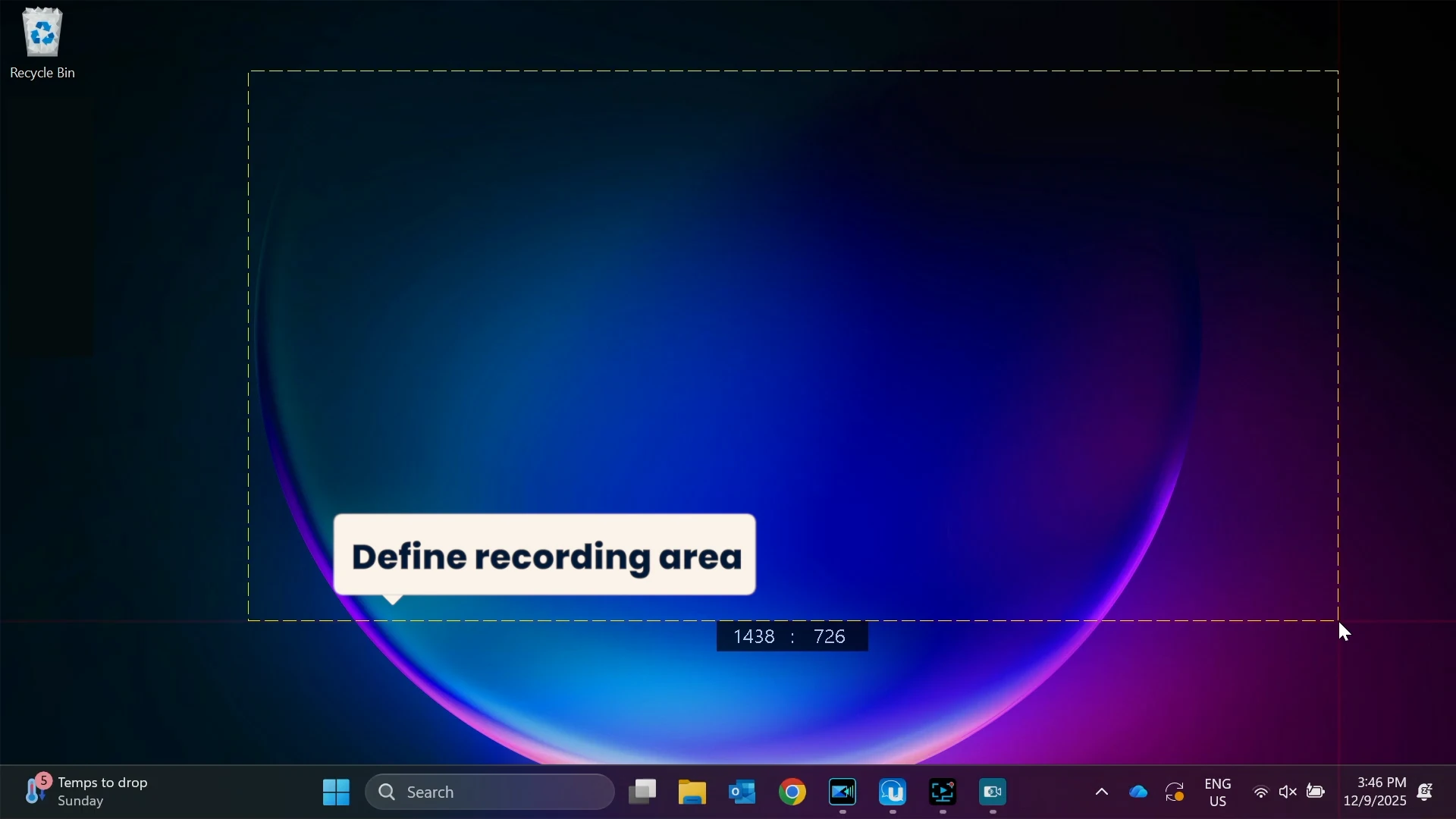 A custom recording area being drawn on screen in PowerDirector with a callout reading define recording area.