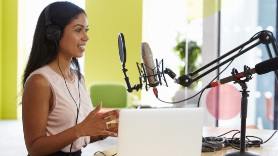 Cómo hacer un podcast: los mejores programas y solución online