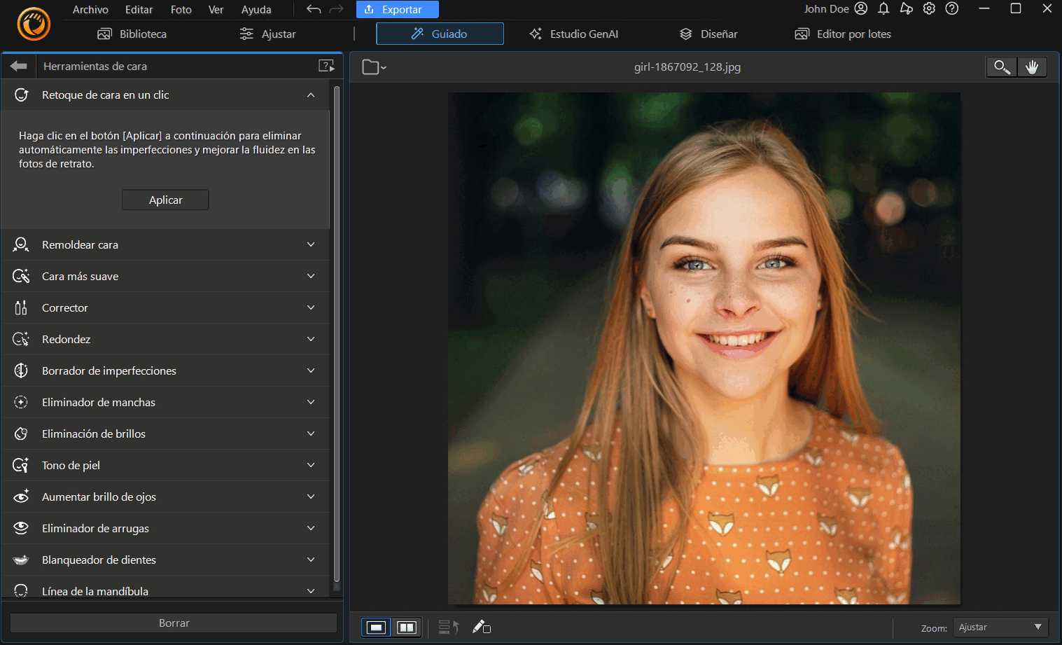 PhotoDirector - Retocar tu cara con un solo clic
