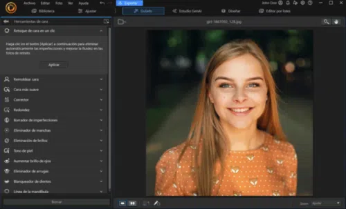 PhotoDirector - Retocar tu cara con un solo clic