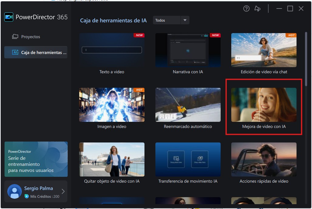 Lanzador de PowerDirector 365 con la Caja de herramientas de IA abierta y la opción Mejora de video con IA señalada