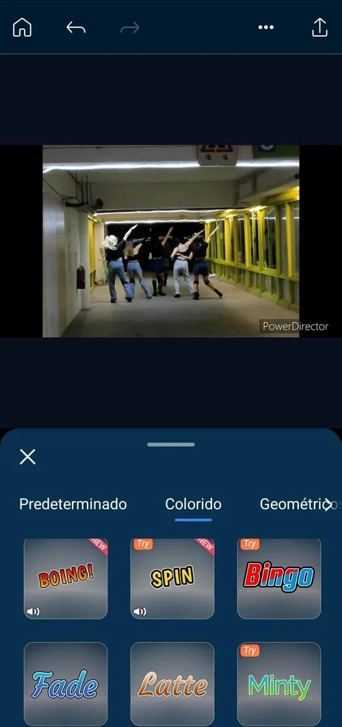 Añade títulos con PowerDirector App