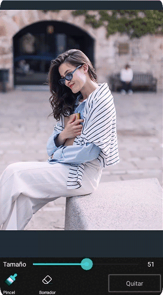 PhotoDirector - borrar personas de fotos