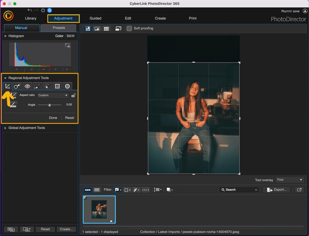 PhotoDirector - Crop Photos