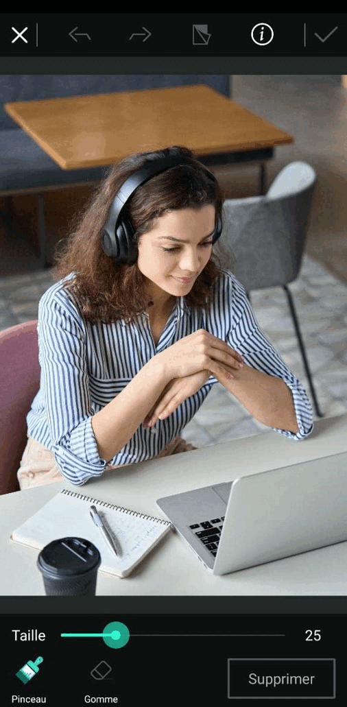 Enlever un objet avec l'IA