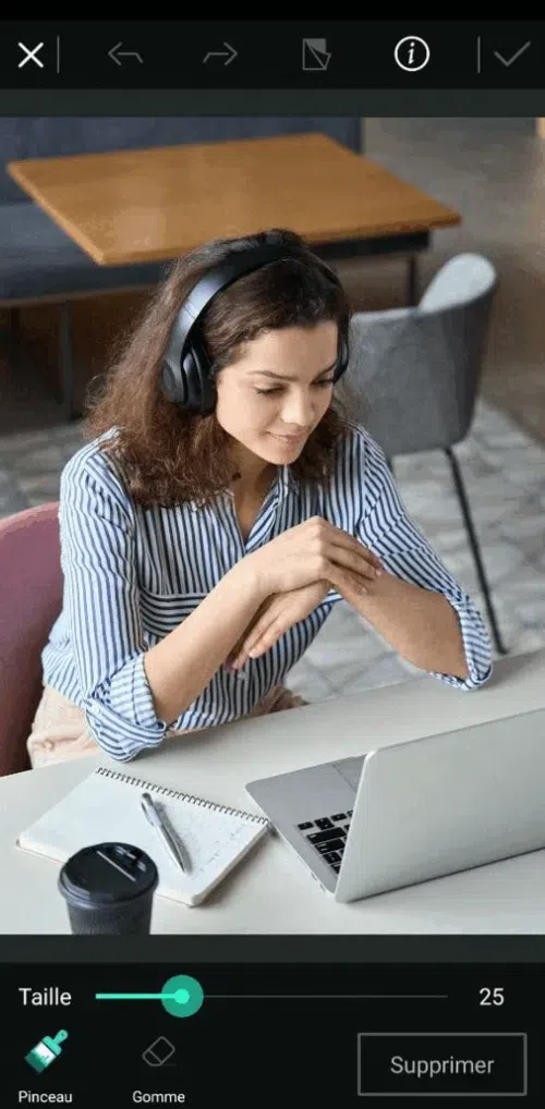 Enlever un objet avec l'IA