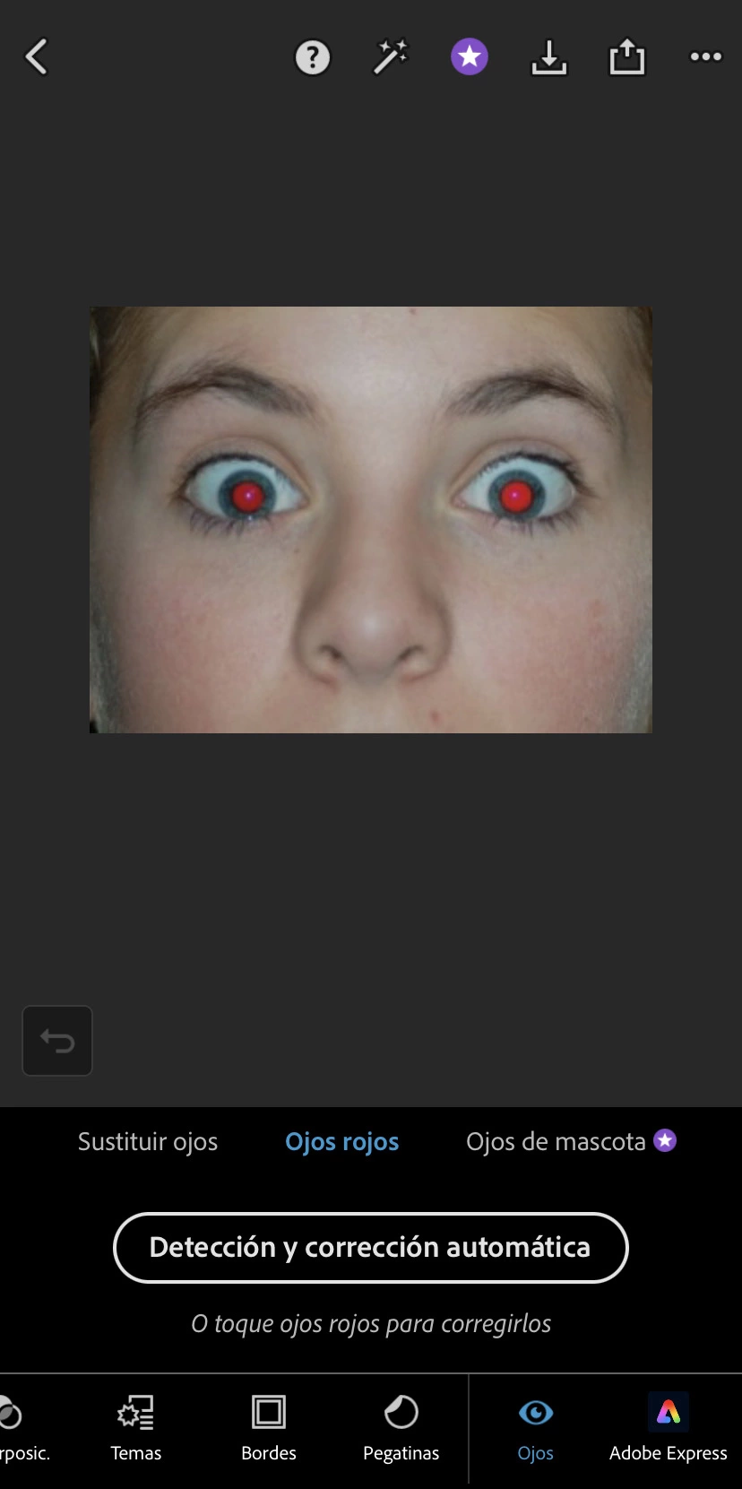 Photoshop Express - App para quitar ojos rojos de forma automática
