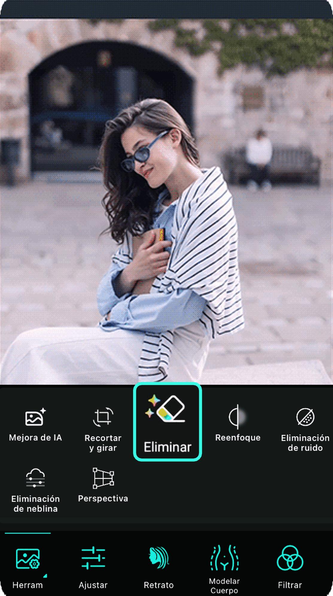 PhotoDirector - borrar personas de fotos