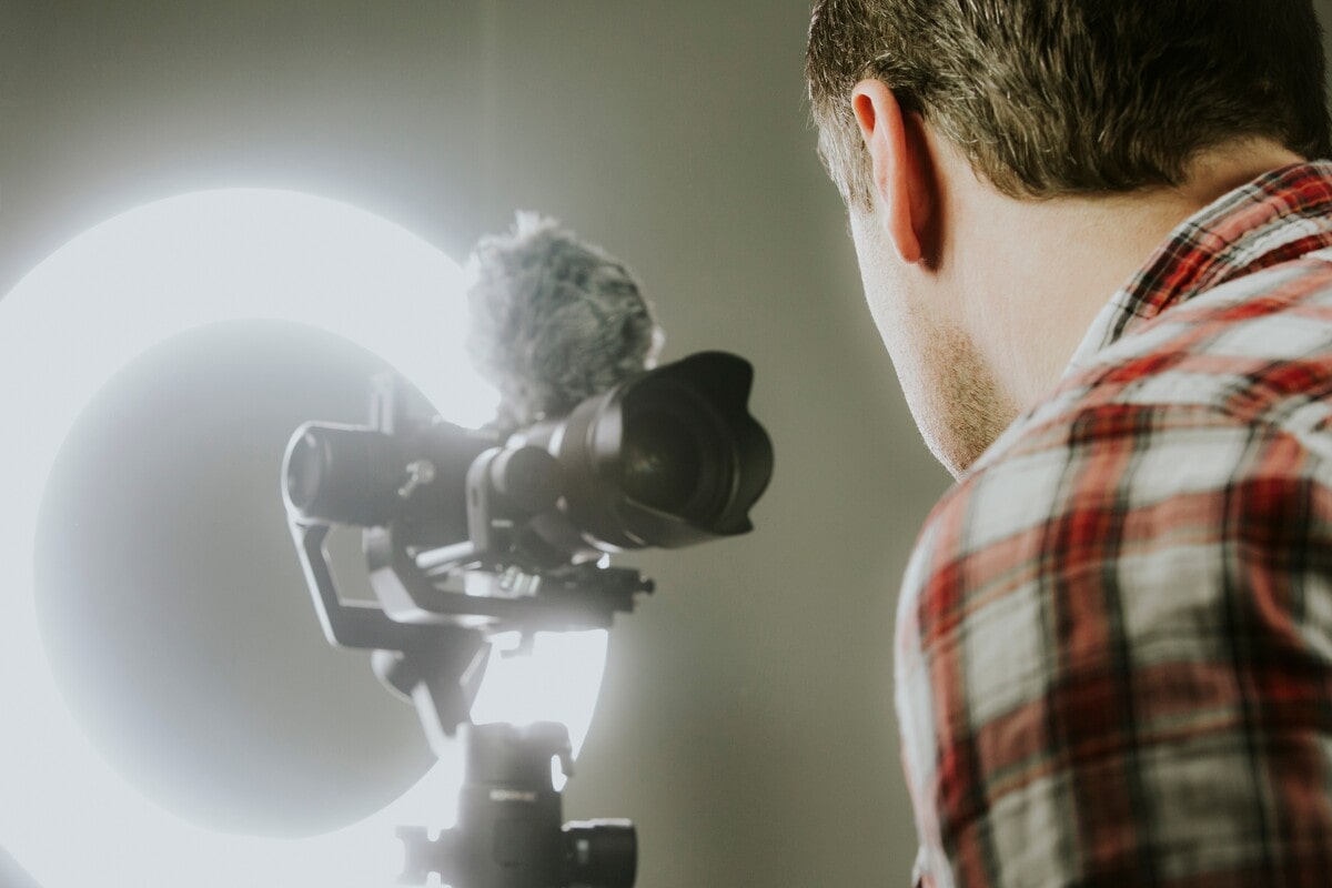 perfect lighting for youtube