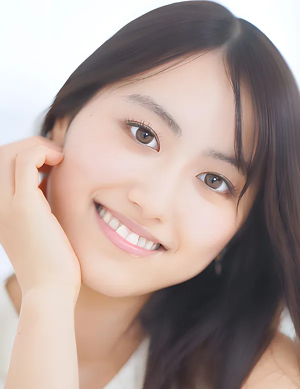 Vivid Glam メイク加工前