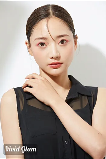 Vivid Glam メイク加工後