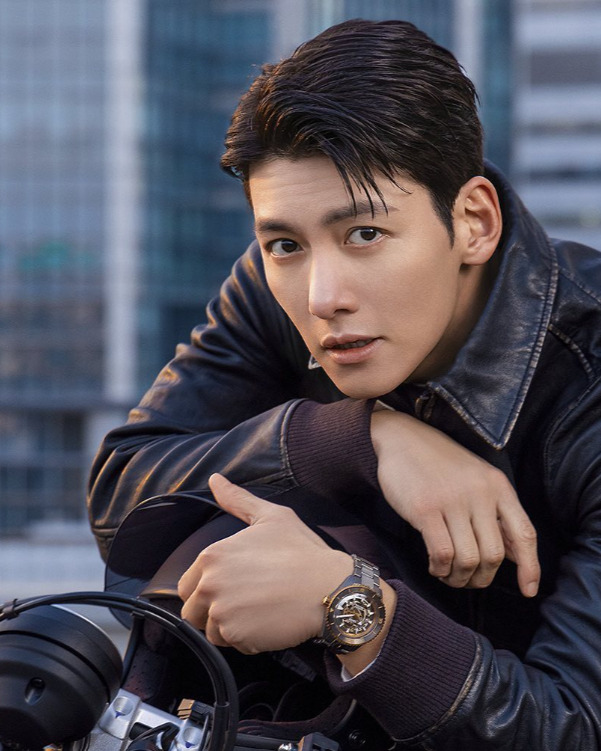 男生髮型推薦：側分油頭