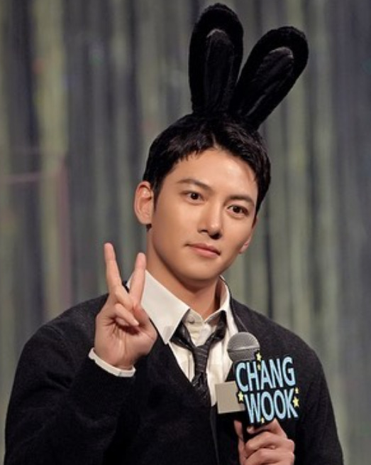 男生髮型推薦：極短瀏海