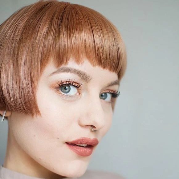 Carré ultra-court tendance 2025