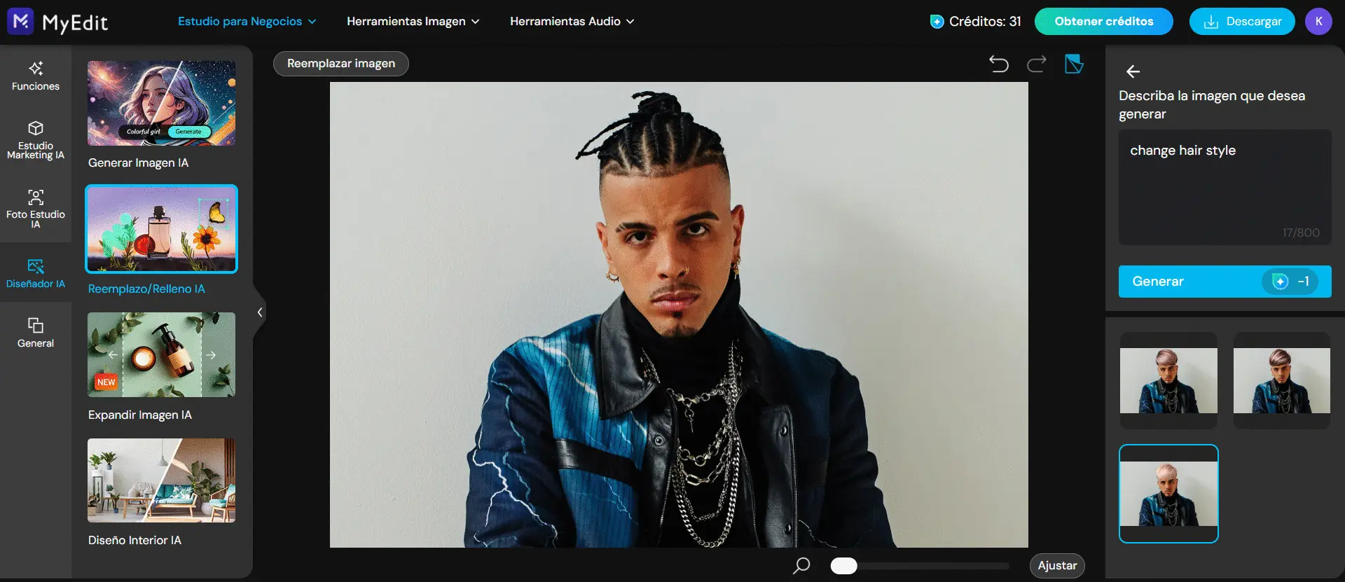 Hombre usando la app PhotoDirector como simulador de cortes de pelo