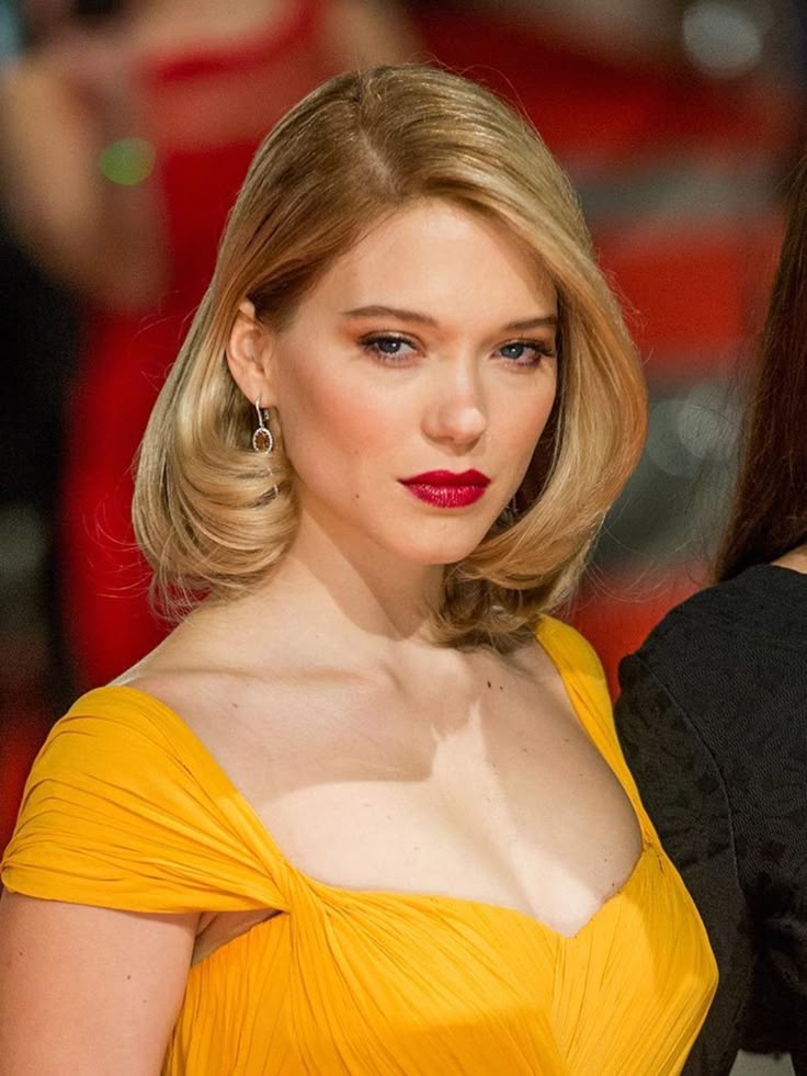 Coupes cheveux recommandées pour un visage triangulaire