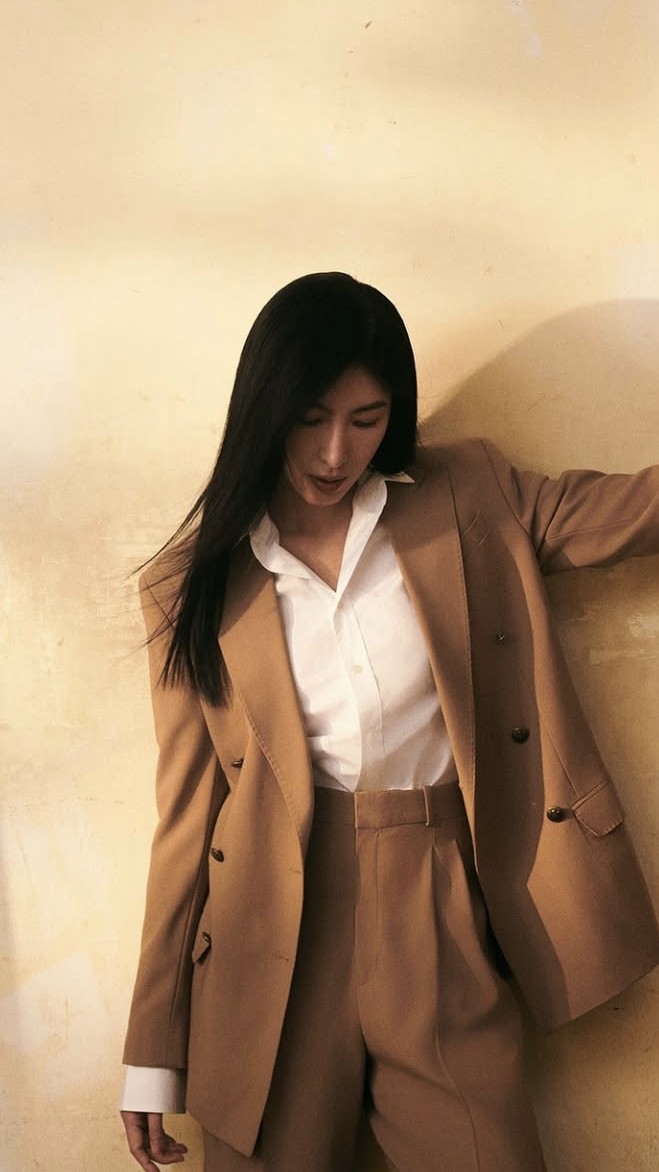 襯衫穿搭:襯衫加西裝外套