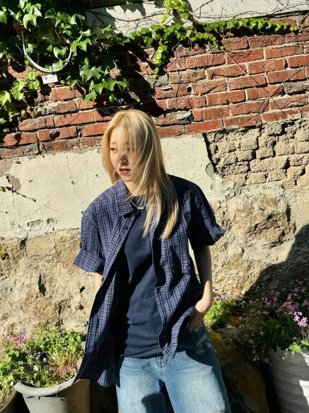 襯衫穿搭女:條紋襯衫