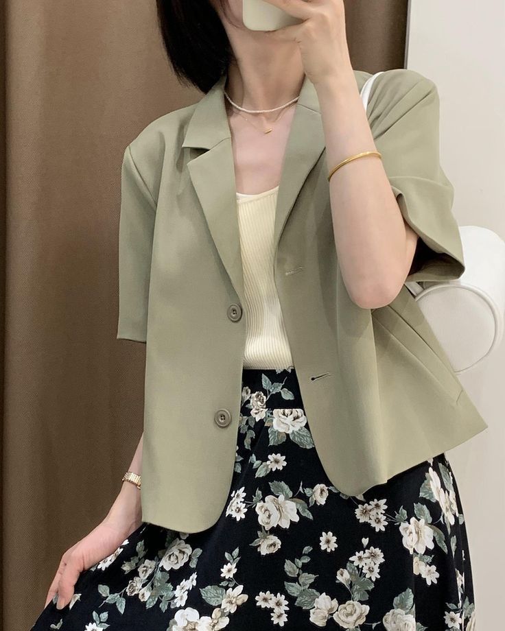 女生西裝外套穿搭四:夏日清新風