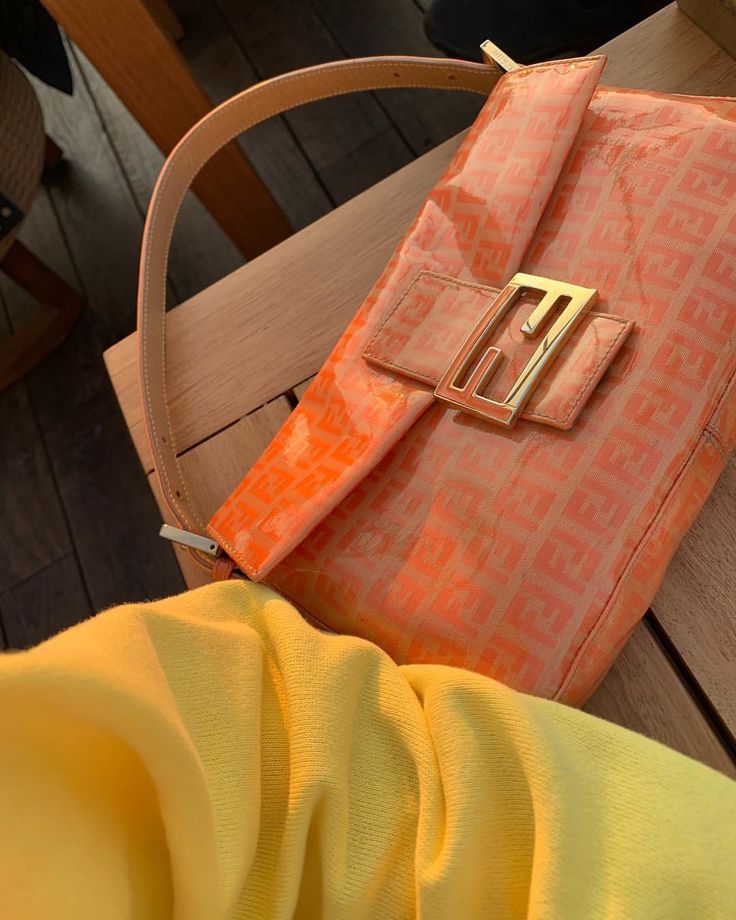 Sac baguette des années 2000