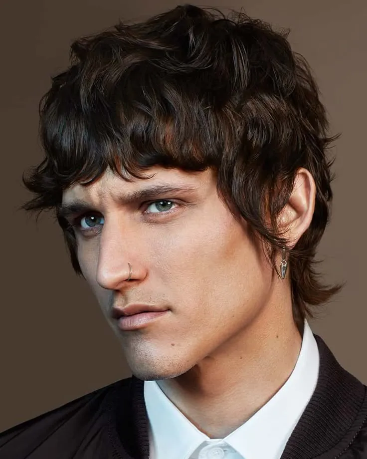 Shaggy Cut homme 2025, coupe déstructurée et coiffé-décoiffé