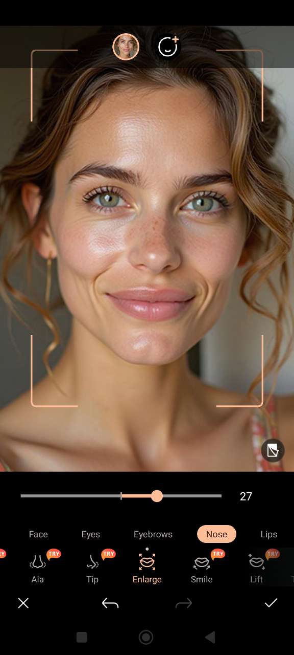 PhotoDirector - Reshape Face