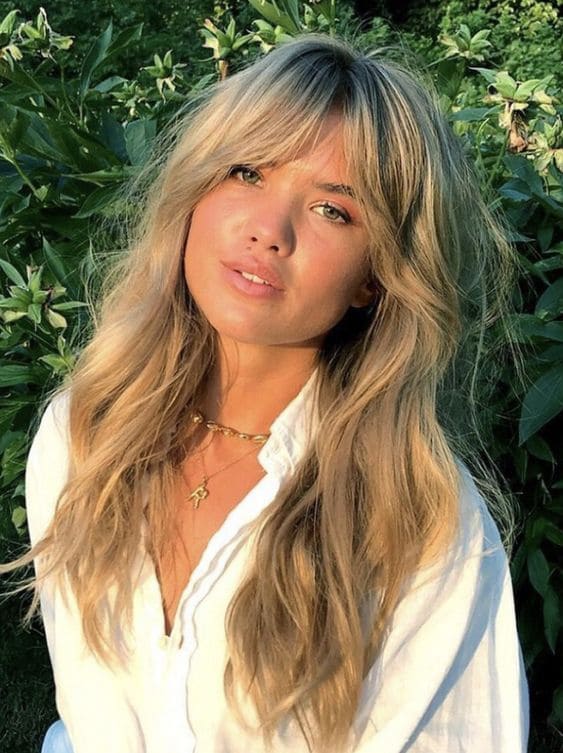 Meilleures coupes de cheveux pour femmes aux cheveux épais