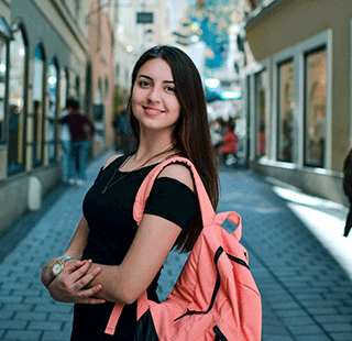 7 Must-Have photos for Dating Profiles (How to Take & Edit)