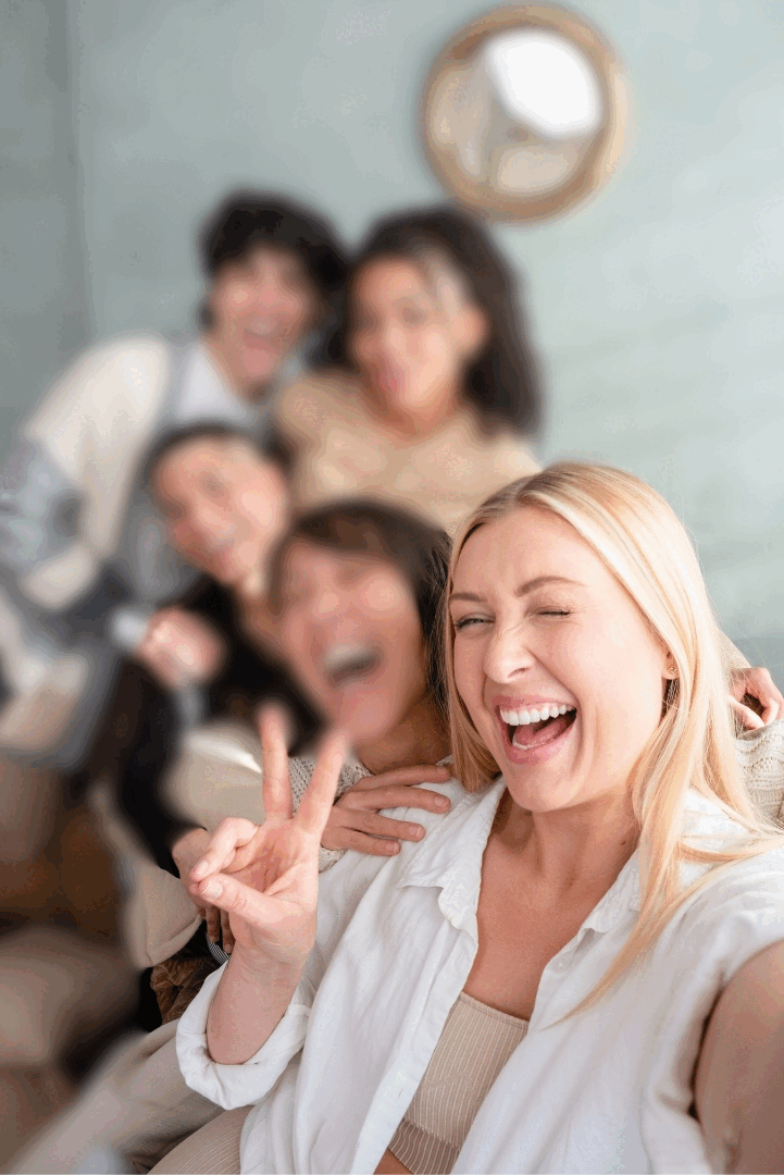 7 Must-Have photos for Dating Profiles (How to Take & Edit)