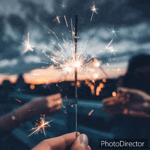 Use the best photo editor app PhotoDirector Mobile to add sparkle effects to your photos