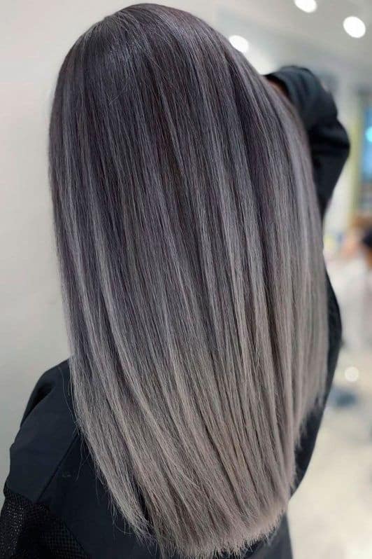 Imagen de cabello gris ceniza natural