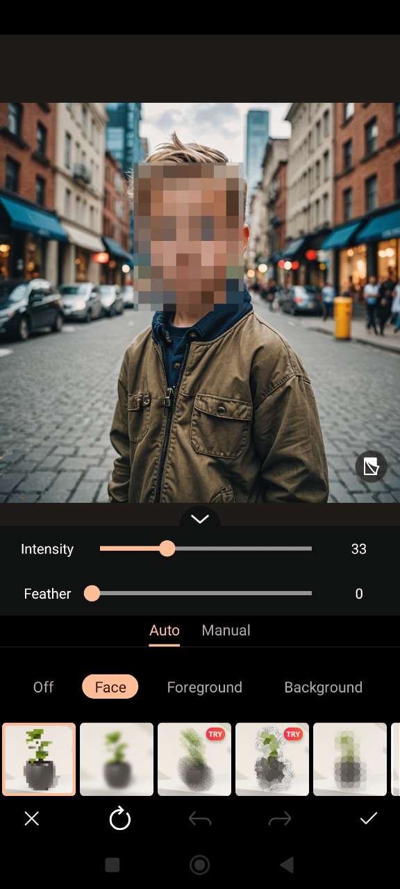 Automatically blur faces with AI Face Mosaic in PhotoDirector