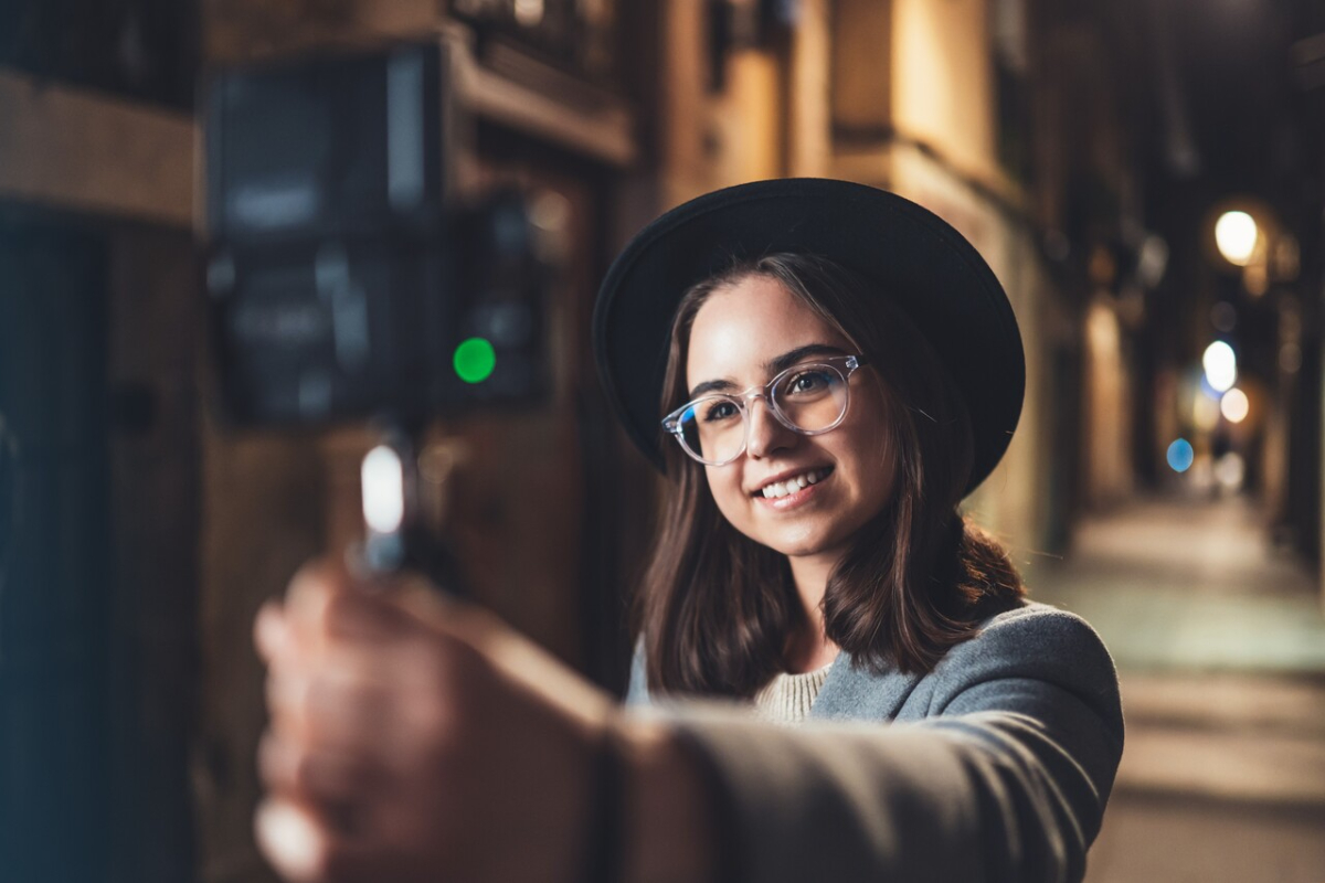 Best Mirrorless Camera for Vlogging