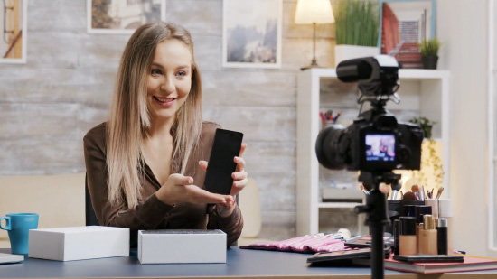 How to Become a YouTuber and Make Money