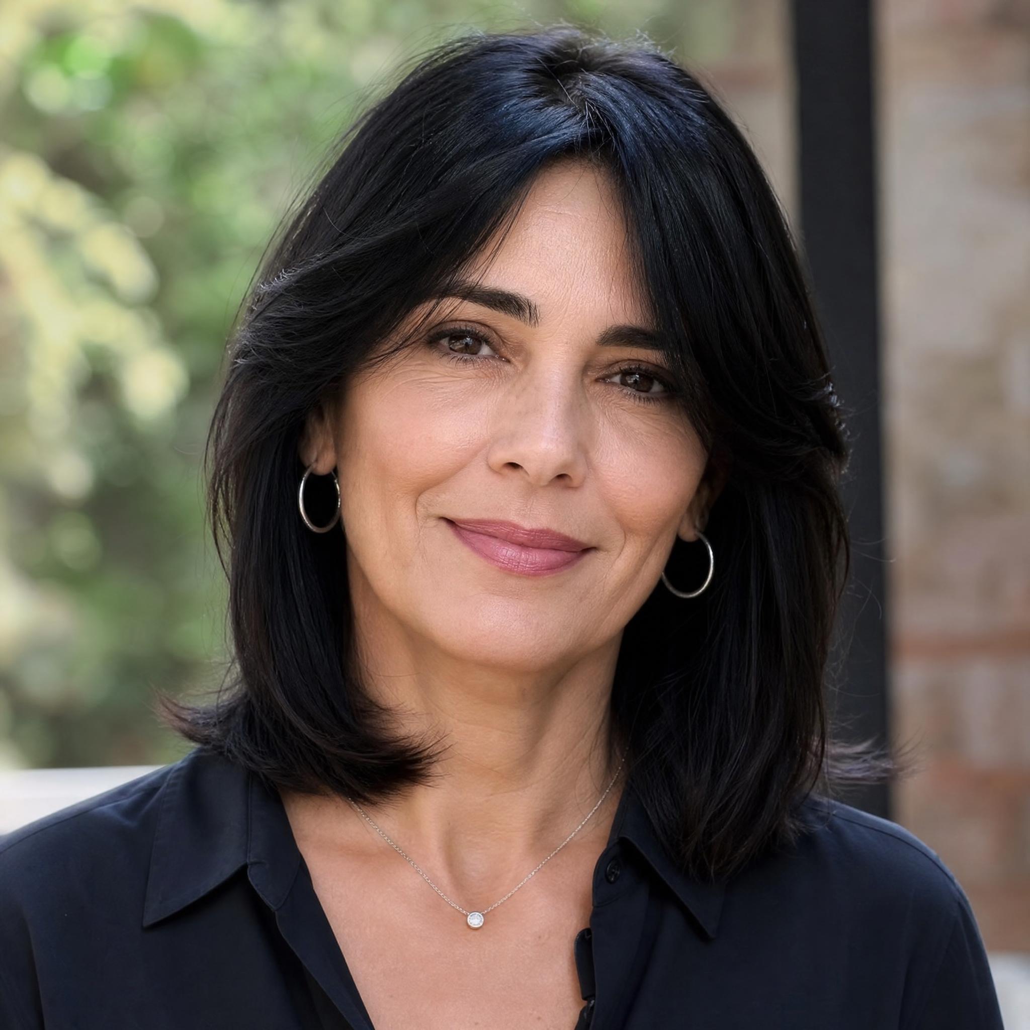 Mujer con corte de pelo Clavicut