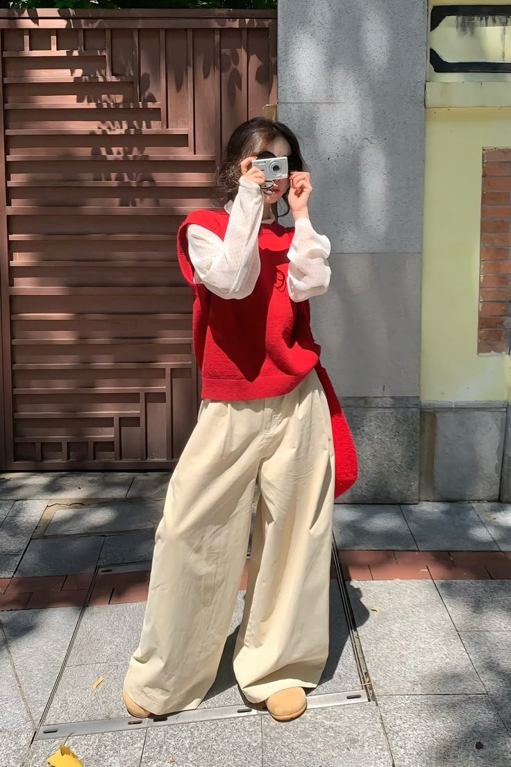 紅色單品 + 大地色系