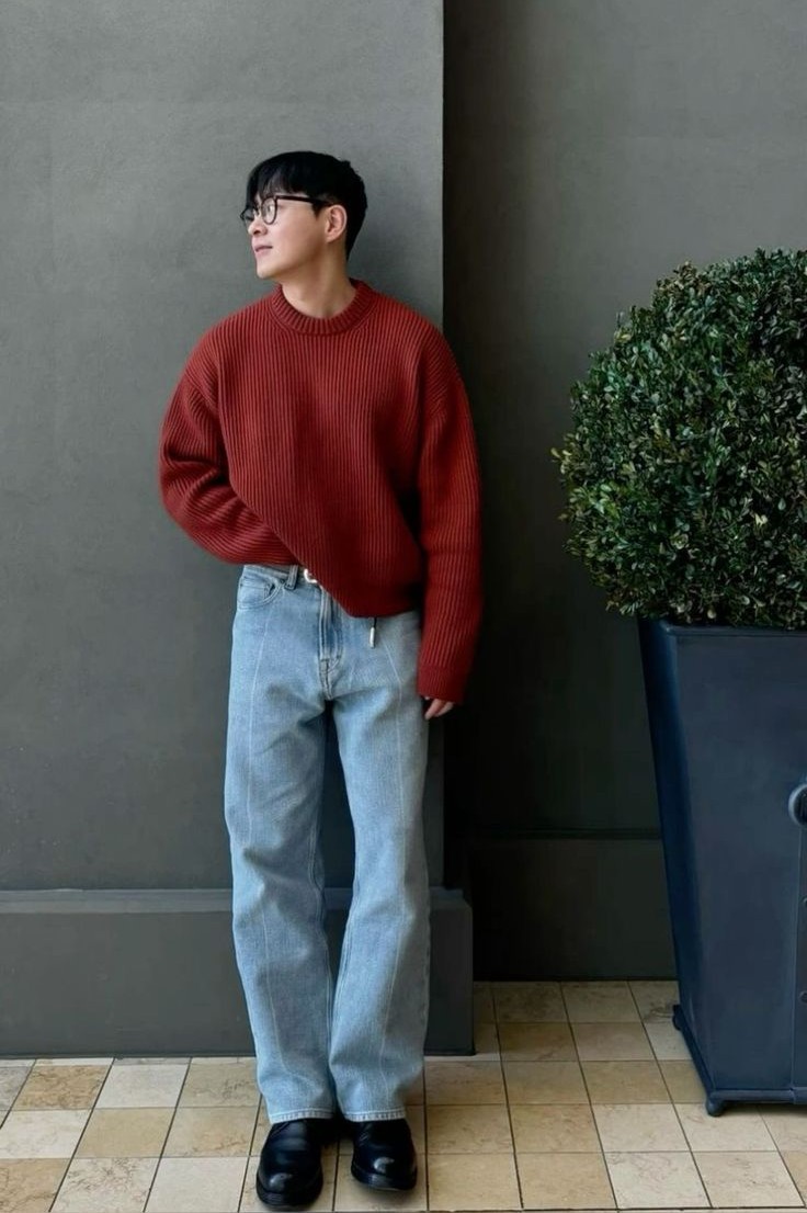 酒紅色系 + 牛仔單品