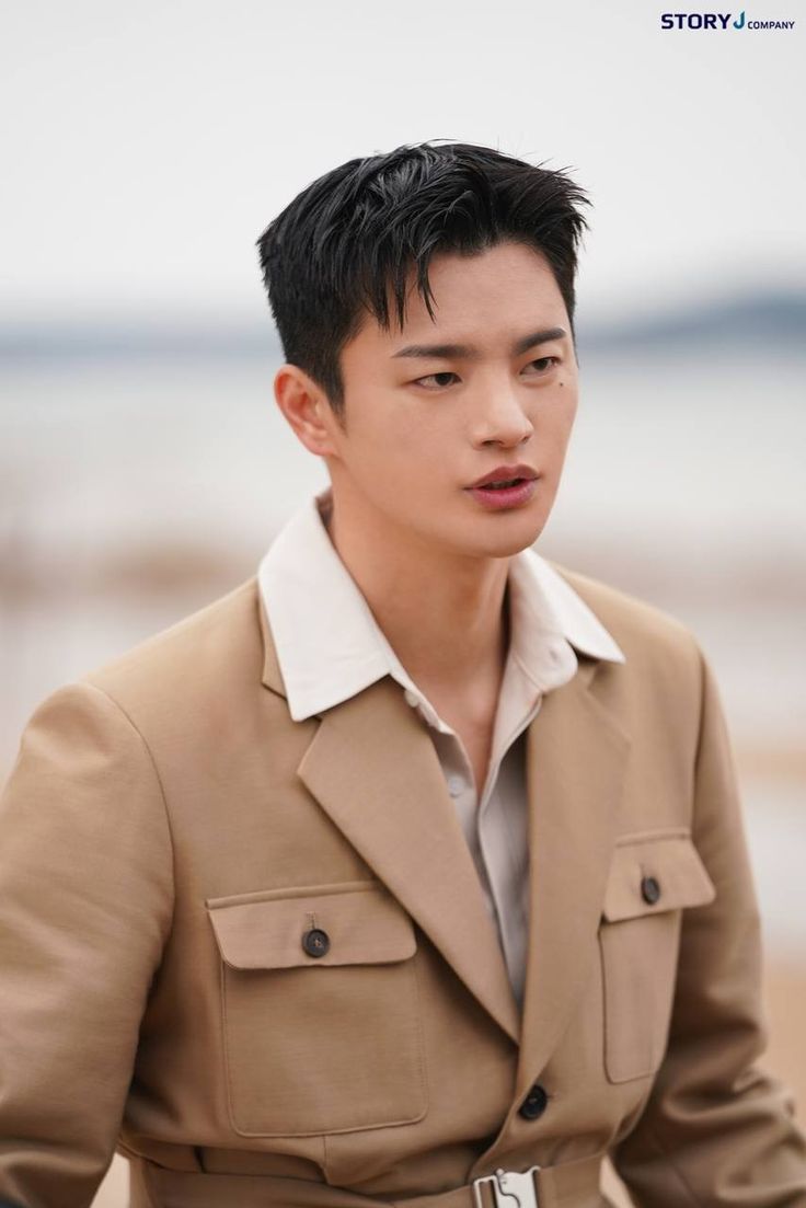 Korean Drop Cut - trending short hairstyle for men 2026 inspired by Seo In-guk