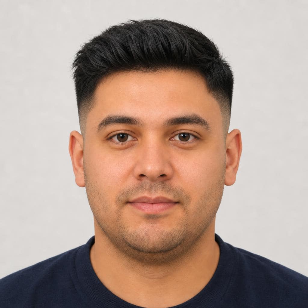 Corte quiff para cara redonda