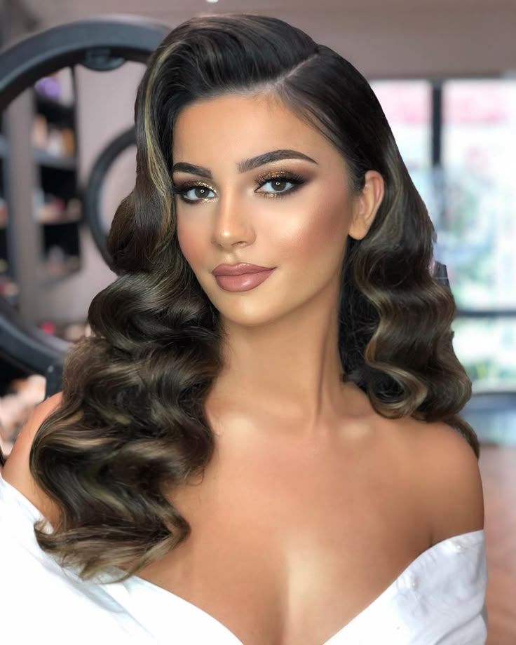 Hollywood Glam Waves