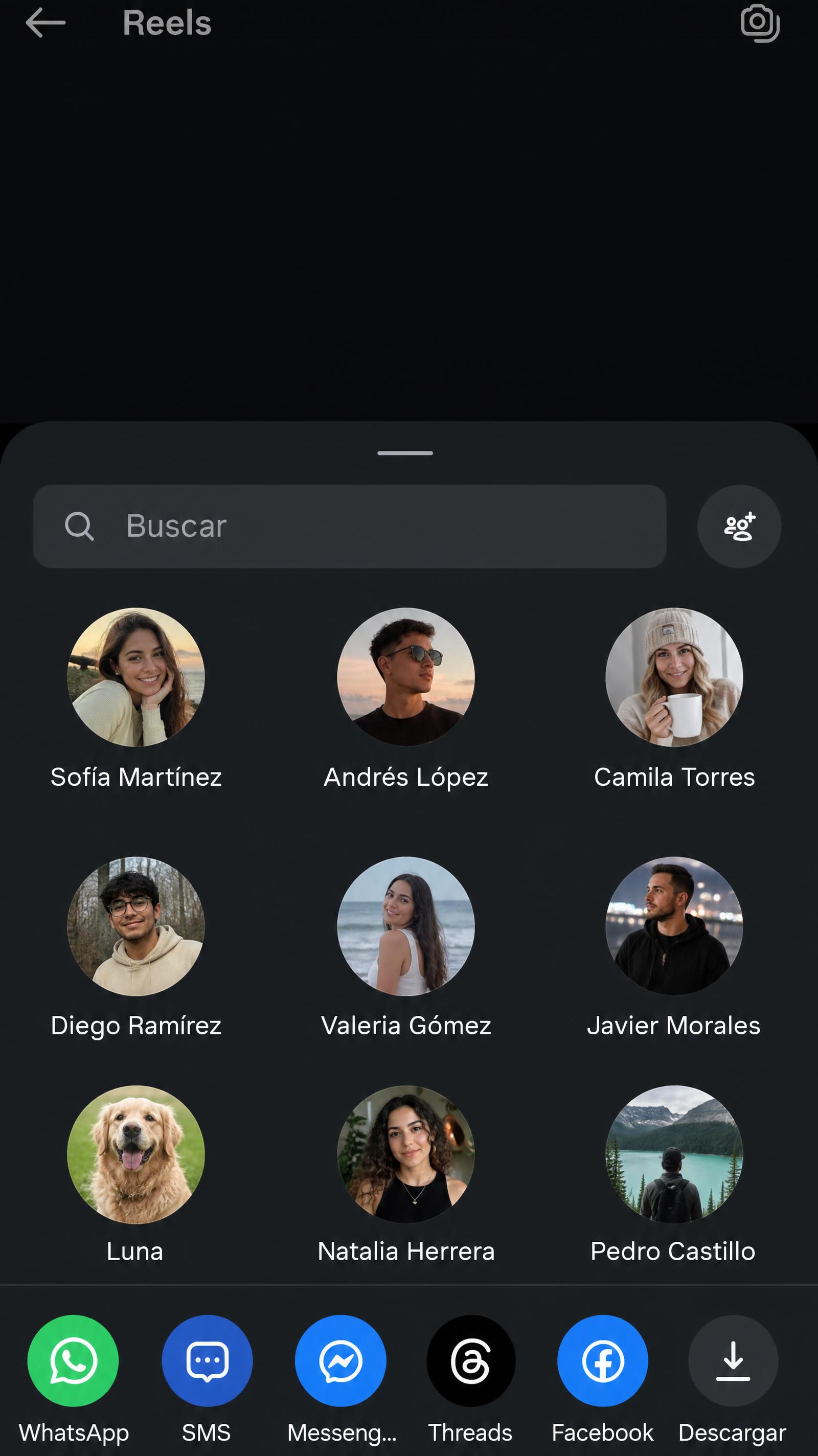 Ícono de compartir en un Reel de Instagram para descargarlo