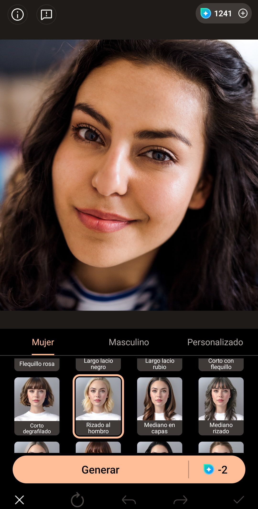 Interfaz de la app PhotoDirector para probar peinados con IA