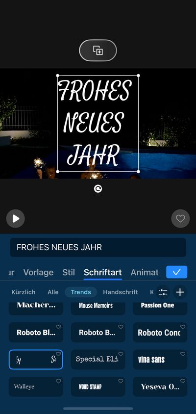 Verschiedene Schriftarten in der PowerDirector App für Neujahrsgrüße