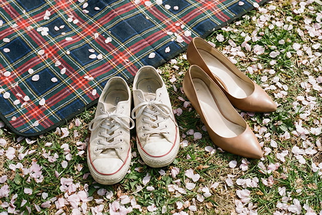 お花見コーデ「着脱しやすい靴」でスマートに