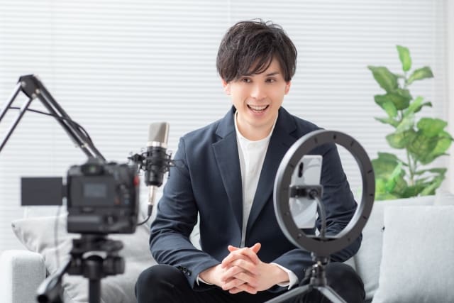 Youtuber のサンプル画像